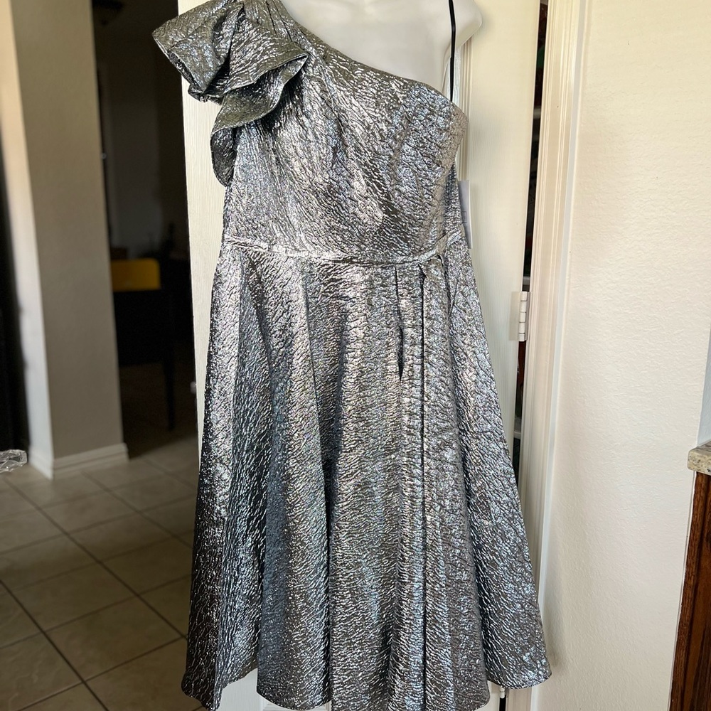 NWT Elegant Silver One-Shoulder Bow Midi Dress 67906 Sz 16 - Picture 5 of 15